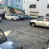 専用駐車場を設けてあります。
